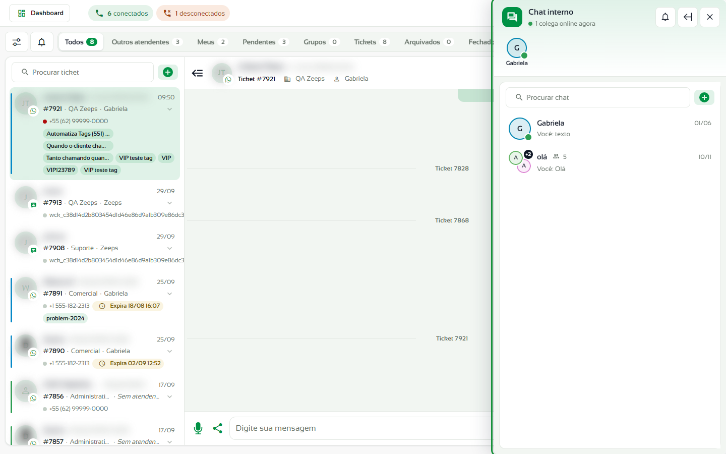 Painel do Chat interno aberto à direita, com a lista de conversas e grupos