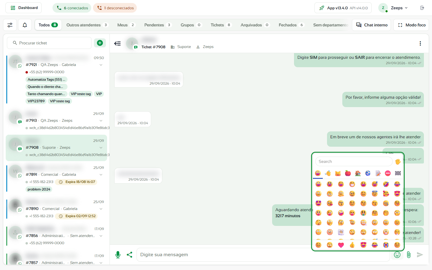 Janela de emojis aberta acima da área de digitação